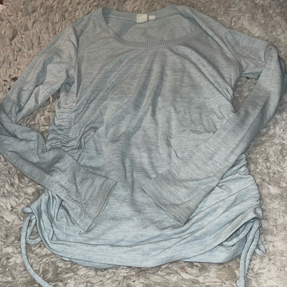 NWOT gap tie side sweater